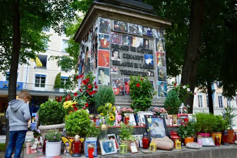 Curiosità e leggende su Monaco di Baviera memorial Michael Jackson