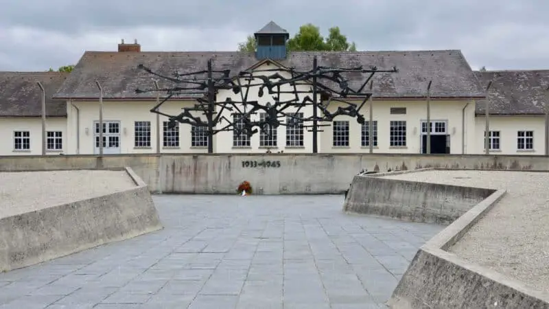 Il campo di concentramento di Dachau: memoria, storia e info per la visita
