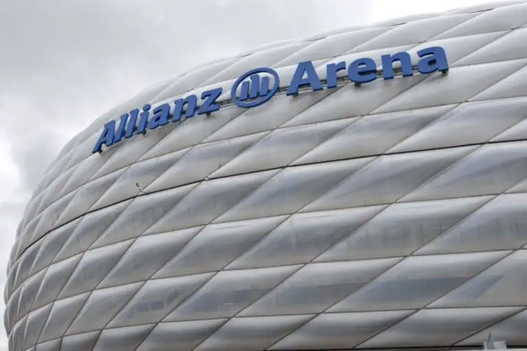 10 Curiosità sullo stadio Allianz Arena particolare della copertura esterna