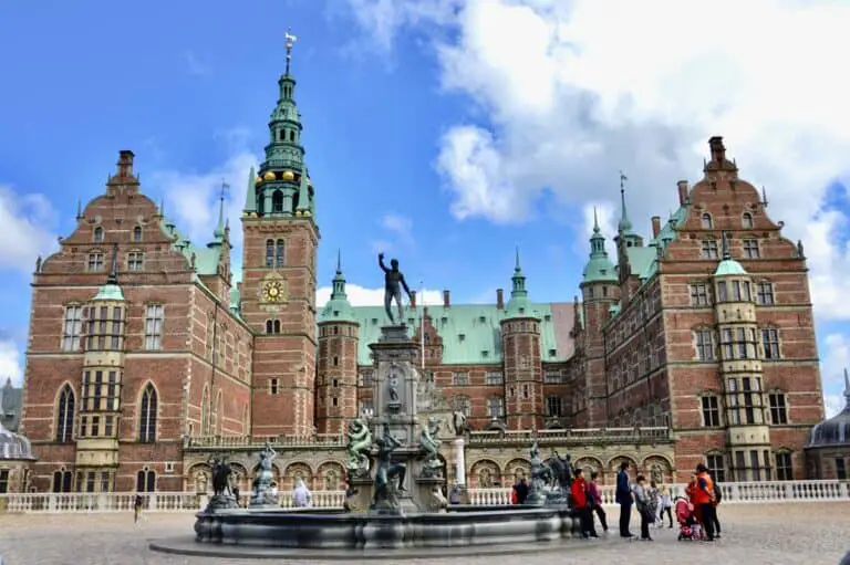 Castello di Frederiksborg e la fontana di nettuno