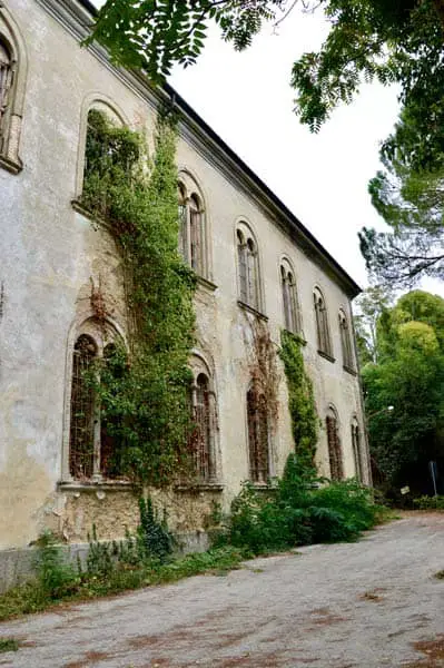 parete esterna del Manicomio di Volterra