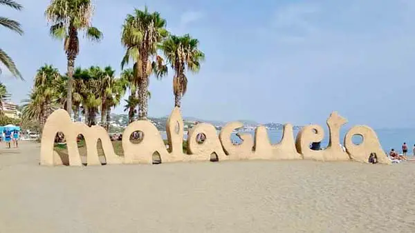 Visitare Malaga e la spiaggia Malagueta