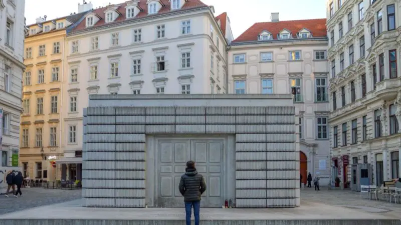 Monumento alle vittime ebraiche austriache della Shoah a Vienna