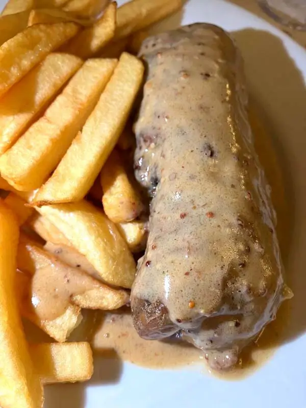 Cosa mangiare a Parigi: Blanquette de veau avec du riz