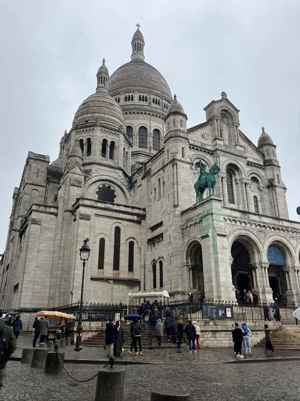 cosa vedere a Parigi in 3 giorni: Cattedrale di Montmatre