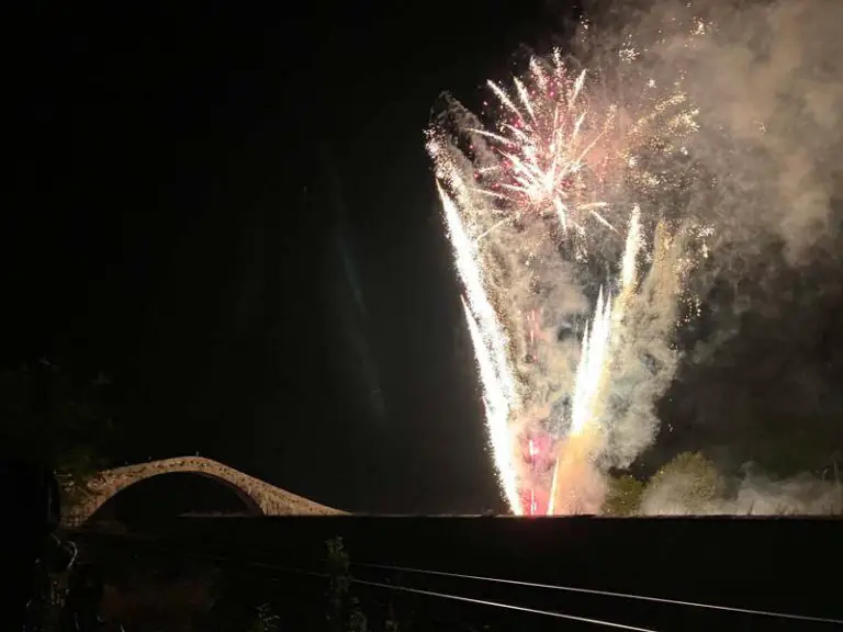 fuochi d'artifcio sul Ponte del Diavolo